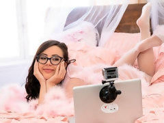 Arsch, Grosser arsch, Blasen, Braunhaarige, Hundestellung, Handjob, Milf, Entkleiden