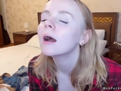 Enthousiasteling, Blond, Ondergoed, Roodharige vrouw, Alleen, Tiener, Tieten likken, Webcamera