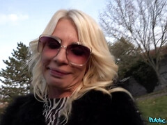 Noire, Blonde, Mère que j'aimerais baiser, Argent, Naturelle, Seins naturels, Pov, Jarretelles