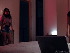 Culo, Cuarto de baño, Tetas grandes, Morena, Jeans, Besar, Latina, Lamidas