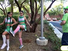 舐める尻, 大学生, 指いじり, ハードコア, レズビアン, なめる, オナニー, ユニフォーム