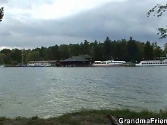 Schönheit, Blondine, Blasen, Geile alte tussi, Milf, Mutti, Stiefmutter, Flotter dreier