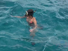 Cul, Gros seins, Sucer une bite, Éjaculer dans la bouche, Branlette thaïlandaise, Branlette thaïlandaise, Rasée, Fumer