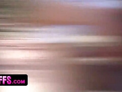 フェラチオ, 着衣女と全裸男, 衣服着たままセックス, 顔射, 手コキする, ラフ, スカート, ティーン