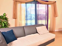 Nana, Brunette brune