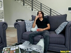 Badkamer, Slaapkamer, Pijpbeurt, Hondjeshouding, Likken, Masturbatie, Kort haar, Tatoeage