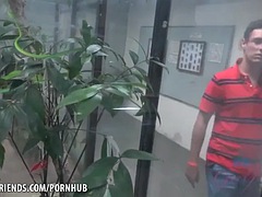 Nana, Sucer une bite, Tir de sperme, Pieds, Branlette thaïlandaise, Hard, Actrice du porno, Pov