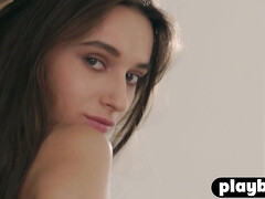 Grosse titten, Braunhaarige, Vollbusig, Lingerie, Milf, Natürlichen titten, Zierlich, Solo