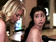 Grote kont, Grote mammen, Zoenen, Lesbisch, Likken, Ondergoed, Strippen, Tieten likken