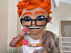 デカチン, ブロンド, フェラチオ, 中出し, 手コキする, オナニー, タトゥー, ティーン