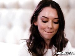 Culo grande, Morena, Rostro sentado, Peludo, Besar, Lesbiana, Masturbación, Mamá