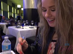 Enthousiasteling, Badkamer, Vriendin, Masturbatie, Gezichtspunt, Roken