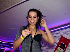 Pijpbeurt, Sperma shot, Groep, Hardcore, Lesbisch, Moeder die ik wil neuken, Openbaar, Tieten likken