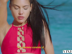 Blasen, Braunhaarige, Aufs gesicht abspritzen, Handjob, Latina, Ablutschen