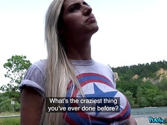 Americano, Tetas grandes, Rubia, Morena, Polla, Corridas faciales, Público, Nalgadas