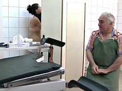 Mousy teen & gynecologist