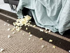 Anaal, Kont, Pijpbeurt, Vingeren, Vriendin, Keuken, Natuurlijke tieten, Doordringend