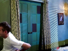 Tussi, Auto, Europäisch, Lecken, Natürlichen titten, Realität, Kurzes haar, Tätowierung