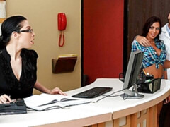 Culo grande, Verga grande, Tetas grandes, Mamada, Estilo perrito, Latina, Madres para coger, Pelirrojo