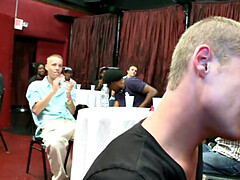 Amateur, Mamada, Garganta profunda, Gay, Grupo, Fiesta, Público, Realidad