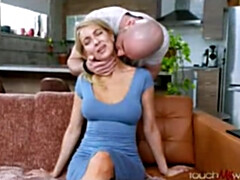 Grosse titten, Blondine, Braunhaarige, Besamung, Hd, Hausfrau, Milf, Ehefrau