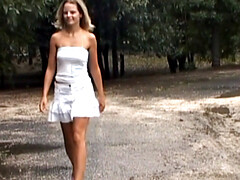 18 ans, Amateur, Anal, Fétiche, Doigter, De plein air, Jupe, Chaussettes