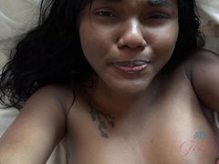 After snorkeling you give her a creampie