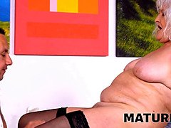 Sucer une bite, Cocu, Européenne, Mamie, Hd, Hongroise, Époux mari, Jarretelles