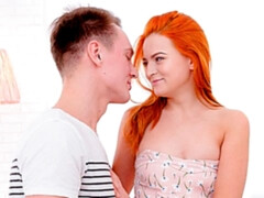 Mamada, Estilo perrito, Lamidas, Coño, Pelirrojo, Afeitado, Adolescente, Tetas