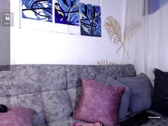 Latina's perfect curves mesmerize in a tantalizing homemade reveal