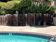 Gros seins, Sucer une bite, Brunette brune, Gorge profonde, Monstre, Réalité, Lécher le sphincter, Nénés