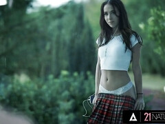 21 naturals - petite Nata Ocean is eager for her bf's sausage and gets her labia decorated in jizz