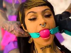 Enthousiasteling, Diep in de keel, Seksspeelgoed, Dominatie, Hd, Hakken, Lesbisch, Slaaf