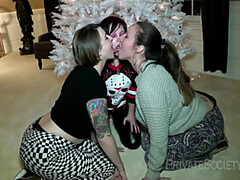 Violette Blakk Lesbian Threesome Feet Licking & Ass Eating in HD
