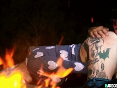 Tattooed blond get laid outdoors at night