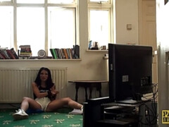 Sucer une bite, Britannique, En levrette, Domination, Seins naturels, Rugueux, Fessée, Jouets