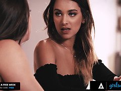 Cul, Lécher le cul, Gros seins, Face assise, Hd, Léchez, Culottes ou slips, Chatte