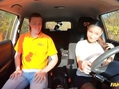 お尻, フェラチオ, 茶髪の, 車, バック, 手コキする, アウトドア, ティーン