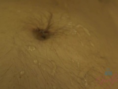 Leie, Braunhaarige, Fingern, Freundin, Handjob, Masturbation, Öl, Orgasmus