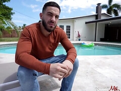 Amateur, Grosse bite, Gros seins, Gorge profonde, Branlette thaïlandaise, Seins naturels, De plein air, Pov