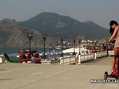 デカパイ, 巨乳な, 露出狂, 自然山雀, アウトドア, 公共, ロシア人, 一人