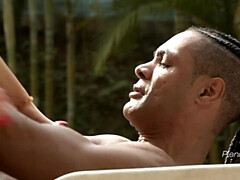 Gros cul, Grosse bite, Gros seins, Sucer une bite, Brunette brune, Queue, Noir ébène, Fille latino