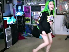 big ass teen camgirl with green hair posing on webcam