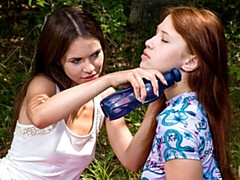 レズビアン, オナニー, 自然山雀, アウトドア, 赤毛, 剃毛, ティーン, オッパイの