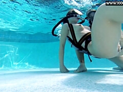 Любители, Минет, Брюнетки, Фетиш, Хд, Бассейн, На публике, Под водой