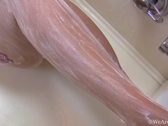 お尻, 茶髪の, 毛深い, オナニー, シャワー, タトゥー