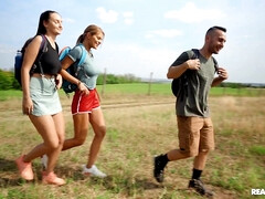 Amateur, Blonde, Plantureuse, Hard, Hongroise, Embrassement, Seins naturels, De plein air