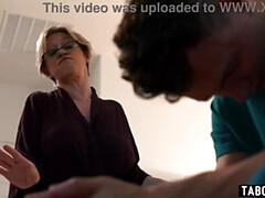 Grote mammen, Rondborstig, Omie, Reusachtig, Moeder die ik wil neuken, Moeder, Stiefmoeder, Tieten likken