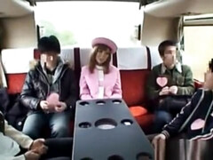 Азиатки, Группа, Японки, На публике, Молоденькие