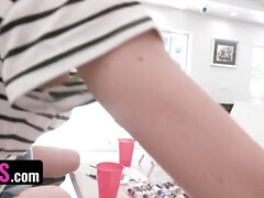 Spermaladung, Süss, Fingern, Flotter vierer, Gruppe, Muschi, Flotter dreier, Titten